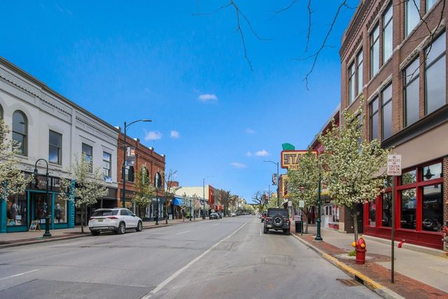 1123 Bay Street, Traverse City, MI 49684