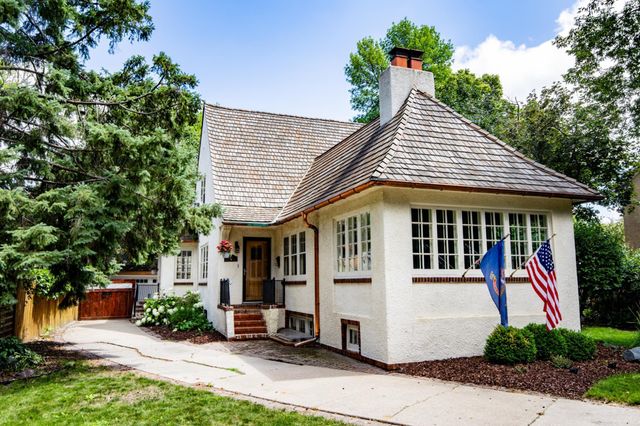 1125 5th Street N, Fargo, ND 58102