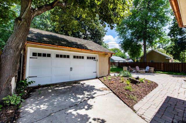 1125 5th Street N, Fargo, ND 58102