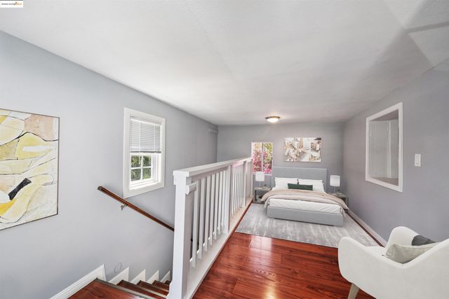 1063 32Nd St, Oakland, CA 94608