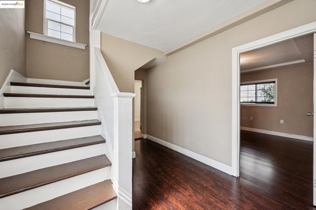 1063 32Nd St, Oakland, CA 94608