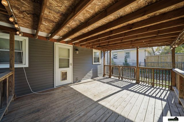 5831 Queens Drive, Lincoln, NE 68516