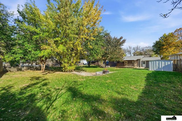 5831 Queens Drive, Lincoln, NE 68516