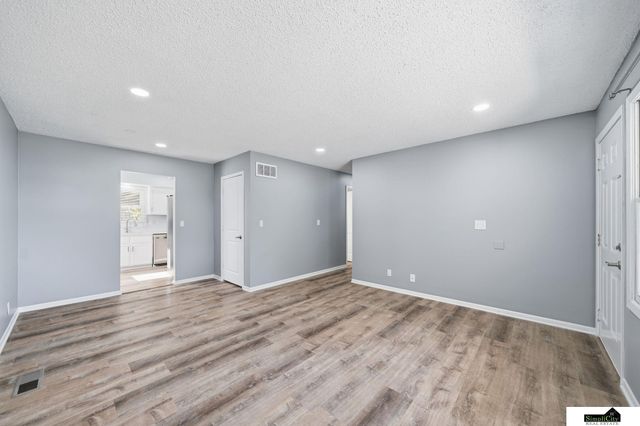 5831 Queens Drive, Lincoln, NE 68516