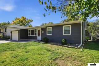 5831 Queens Drive, Lincoln, NE 68516