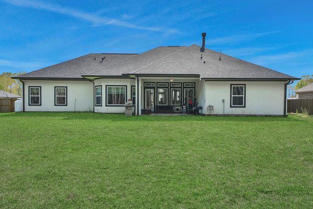 2102 Road 660, Dayton, TX 77535