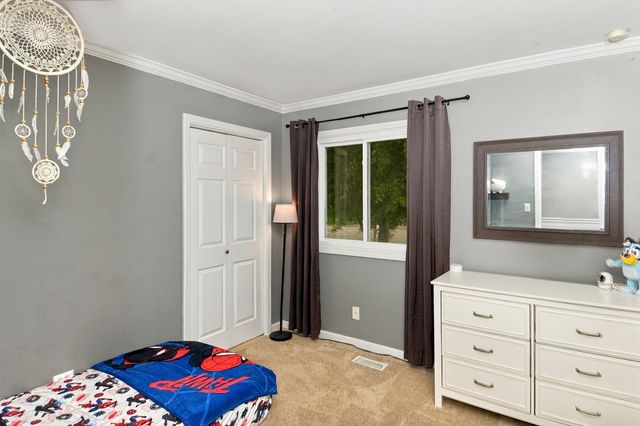 1415 N Scully Drive, Mchenry, IL 60050