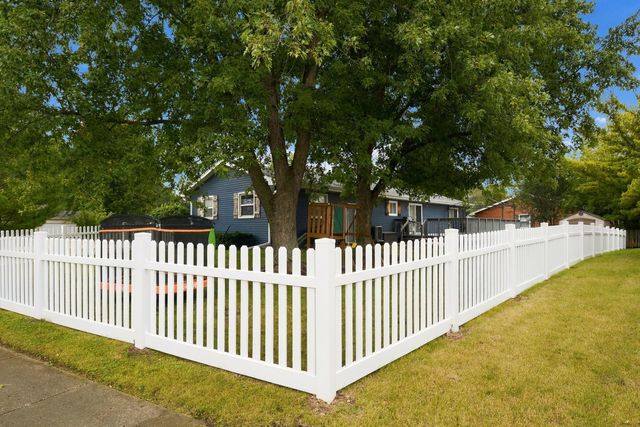 1415 N Scully Drive, Mchenry, IL 60050