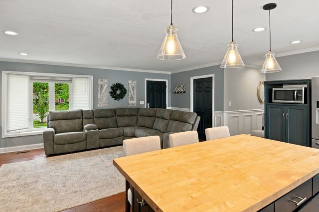 1415 N Scully Drive, Mchenry, IL 60050