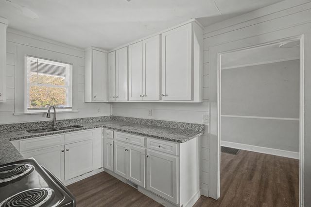 302 Hickory Dr, Shelbyville, TN 37160