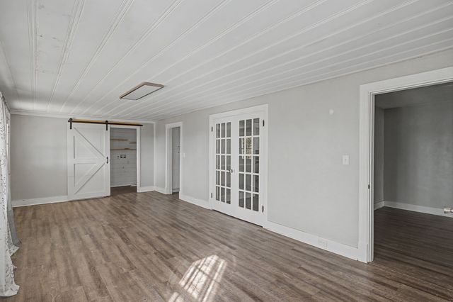 302 Hickory Dr, Shelbyville, TN 37160