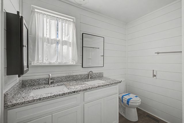 302 Hickory Dr, Shelbyville, TN 37160