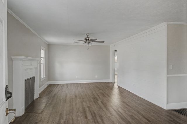 302 Hickory Dr, Shelbyville, TN 37160