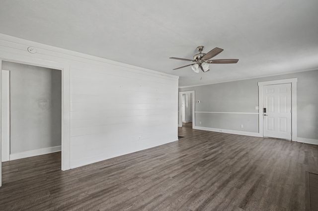 302 Hickory Dr, Shelbyville, TN 37160