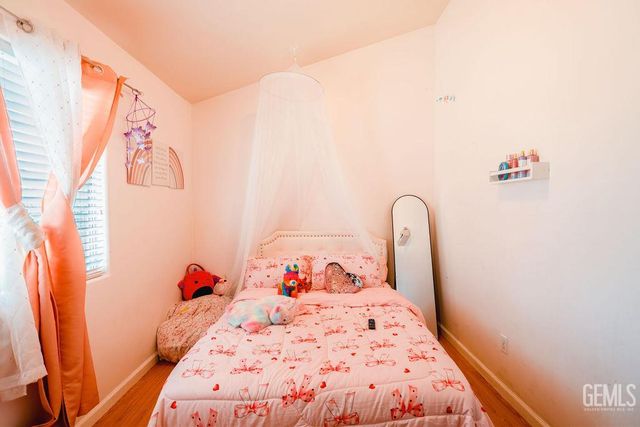 114 Sowerby Village Lane, Bakersfield, CA 93307