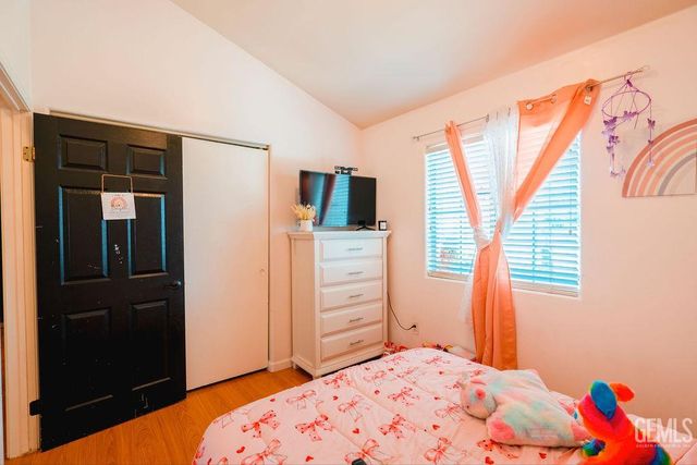 114 Sowerby Village Lane, Bakersfield, CA 93307