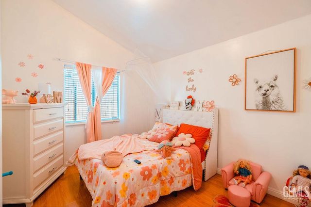 114 Sowerby Village Lane, Bakersfield, CA 93307