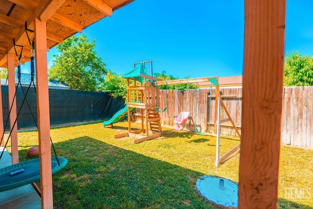 114 Sowerby Village Lane, Bakersfield, CA 93307