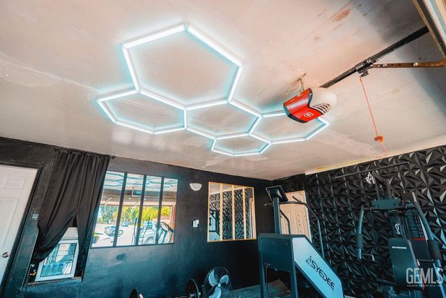 114 Sowerby Village Lane, Bakersfield, CA 93307