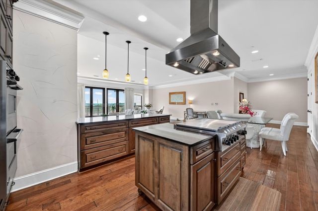 501 Samuels Avenue 110, Fort Worth, TX 76102