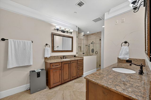 501 Samuels Avenue 110, Fort Worth, TX 76102