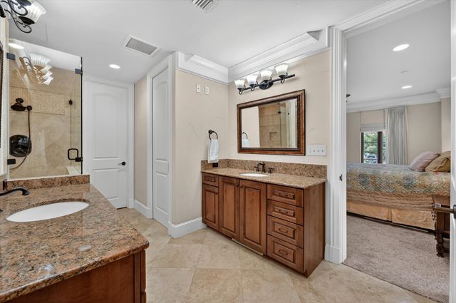 501 Samuels Avenue 110, Fort Worth, TX 76102