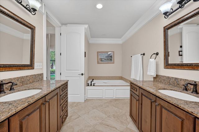 501 Samuels Avenue 110, Fort Worth, TX 76102