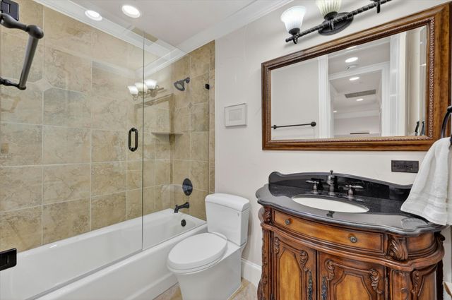 501 Samuels Avenue 110, Fort Worth, TX 76102