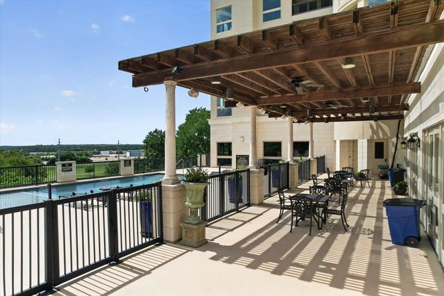501 Samuels Avenue 110, Fort Worth, TX 76102