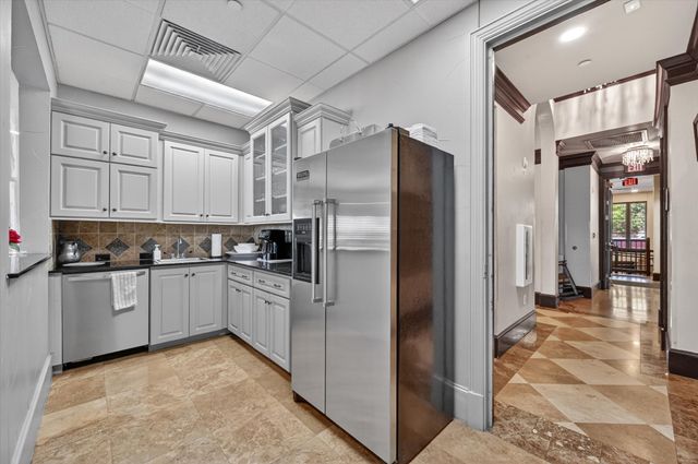 501 Samuels Avenue 110, Fort Worth, TX 76102