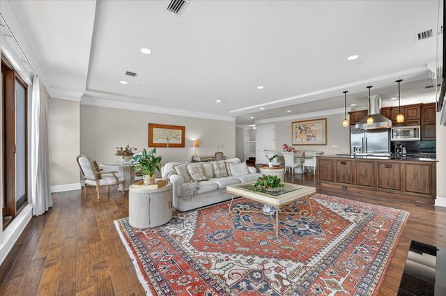 501 Samuels Avenue 110, Fort Worth, TX 76102