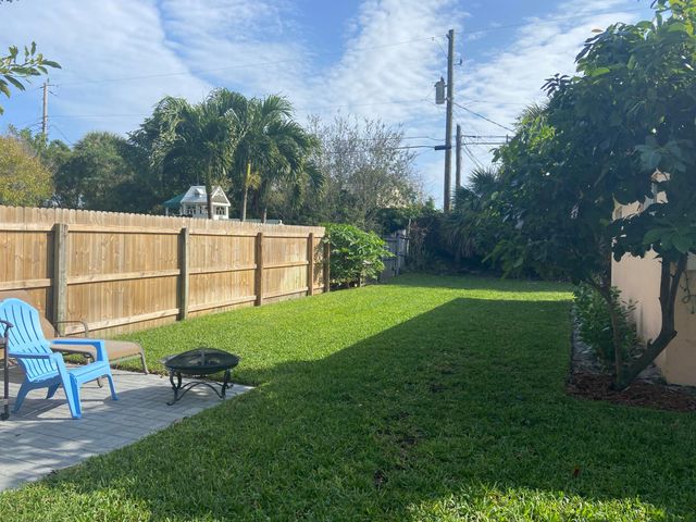 1815 Juno Road 3, North Palm Beach, FL 33408