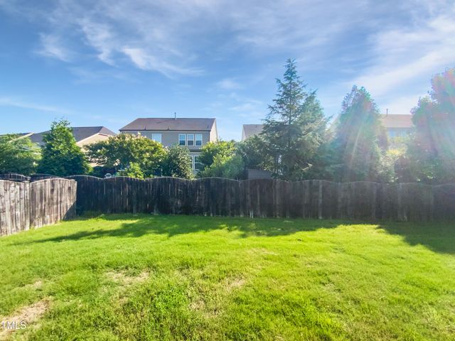 120 Martingale Drive, Holly Springs, NC 27540