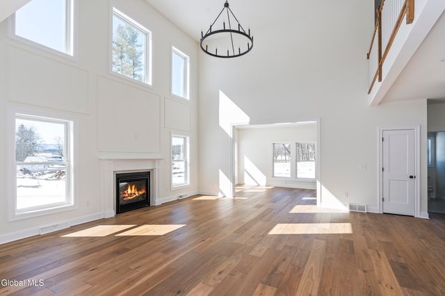 223 Pinewood Drive, Schenectady, NY 12303