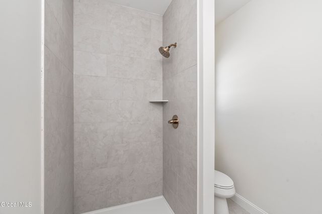 223 Pinewood Drive, Schenectady, NY 12303