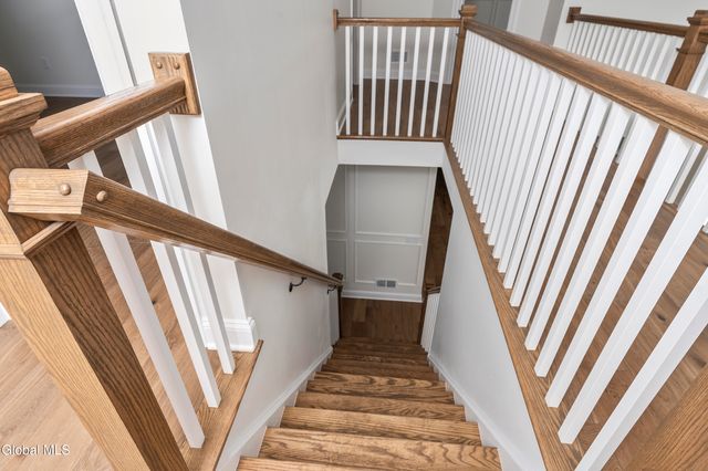 223 Pinewood Drive, Schenectady, NY 12303