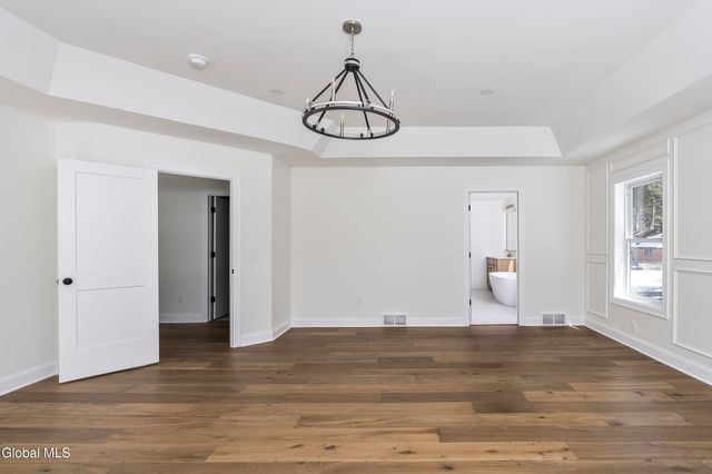 223 Pinewood Drive, Schenectady, NY 12303