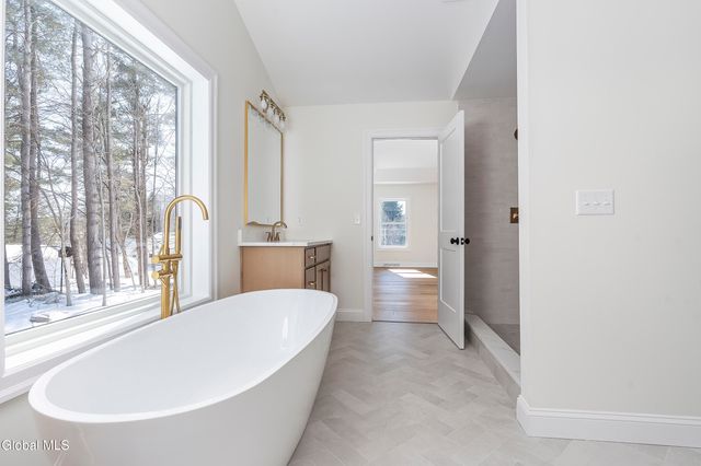 223 Pinewood Drive, Schenectady, NY 12303