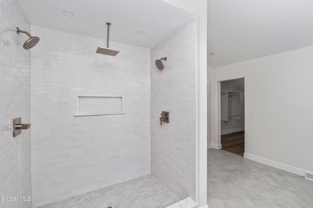 223 Pinewood Drive, Schenectady, NY 12303