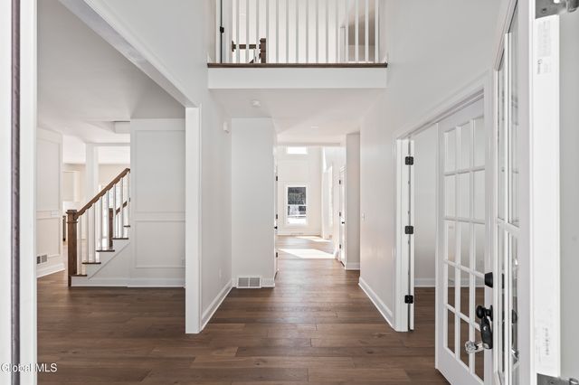 223 Pinewood Drive, Schenectady, NY 12303