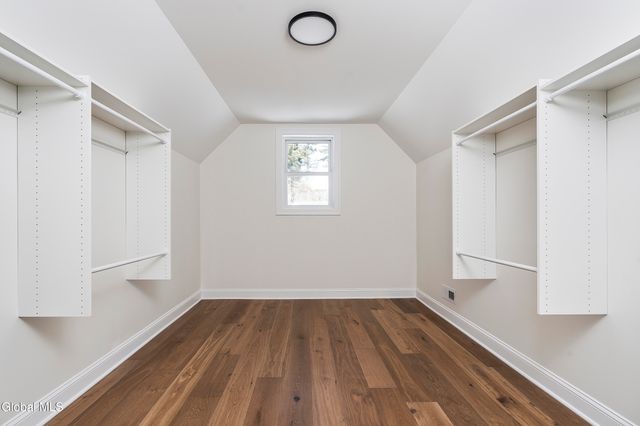 223 Pinewood Drive, Schenectady, NY 12303