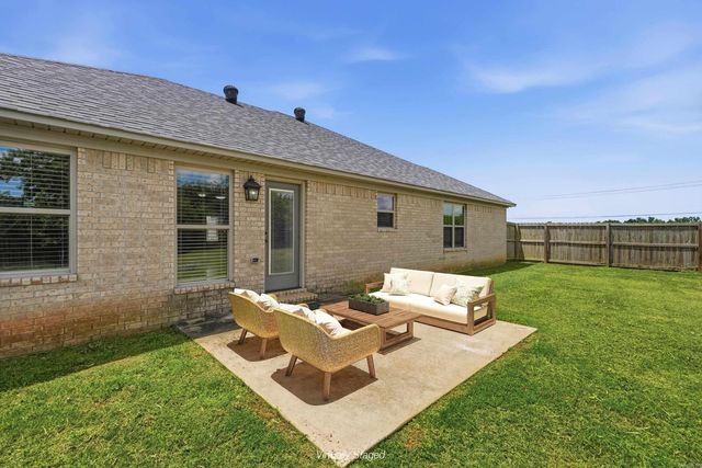 5 Aspen Creek Drive, Vilonia, AR 72173