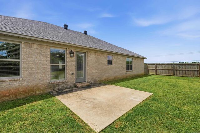 5 Aspen Creek Drive, Vilonia, AR 72173