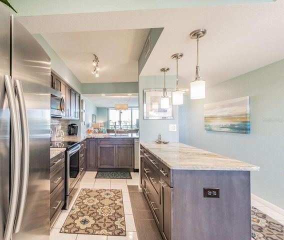 5901 BAHIA DEL MAR CIRCLE 422, St Petersburg, FL 33715