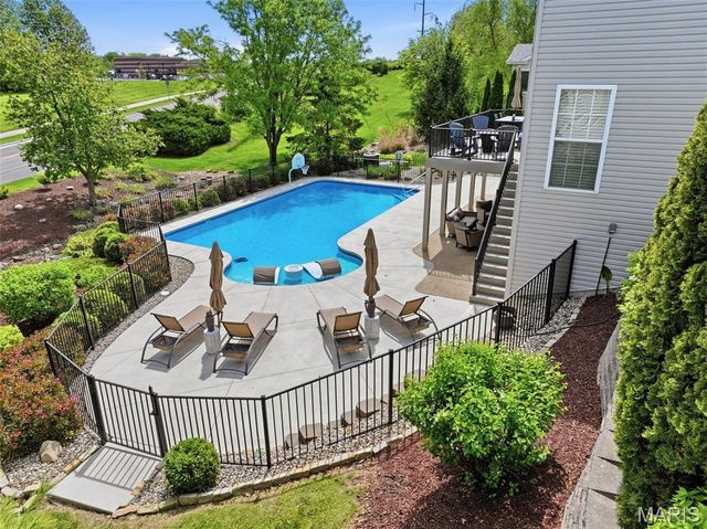319 Braeswick Drive, Lake St Louis, MO 63367