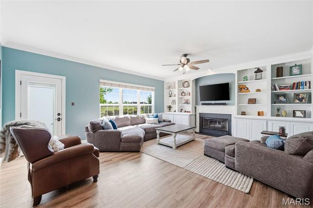 319 Braeswick Drive, Lake St Louis, MO 63367