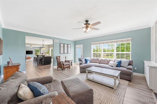 319 Braeswick Drive, Lake St Louis, MO 63367
