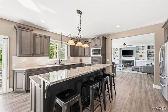 319 Braeswick Drive, Lake St Louis, MO 63367
