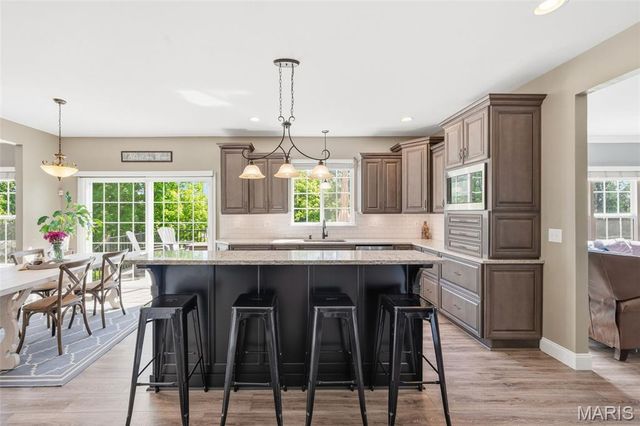 319 Braeswick Drive, Lake St Louis, MO 63367