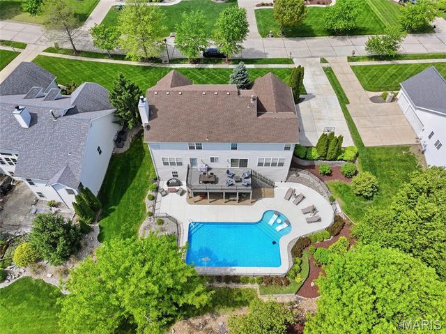 319 Braeswick Drive, Lake St Louis, MO 63367